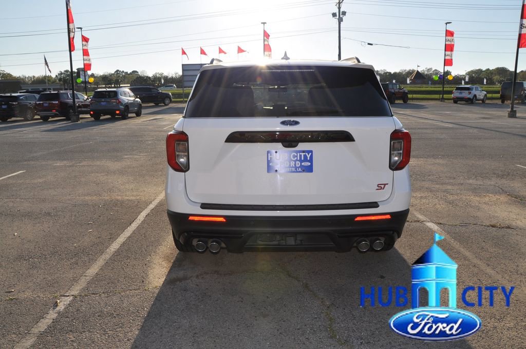 Used 2024 Ford Explorer ST w/ Equipment Group 401A image 4