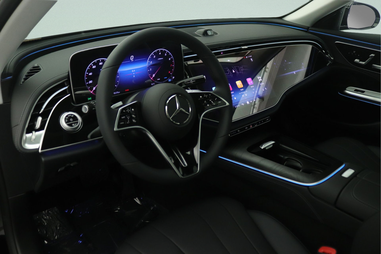 New 2026 Mercedes-Benz E 350 4MATIC Sedan image 4