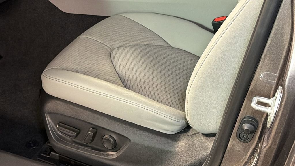 Used 2024 Toyota Camry XSE w/ Navigation Package image 25