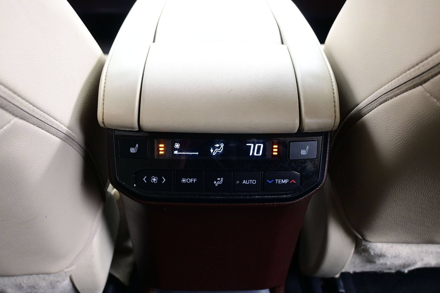 Used 2020 Toyota Highlander Platinum AWD/4WD image 16