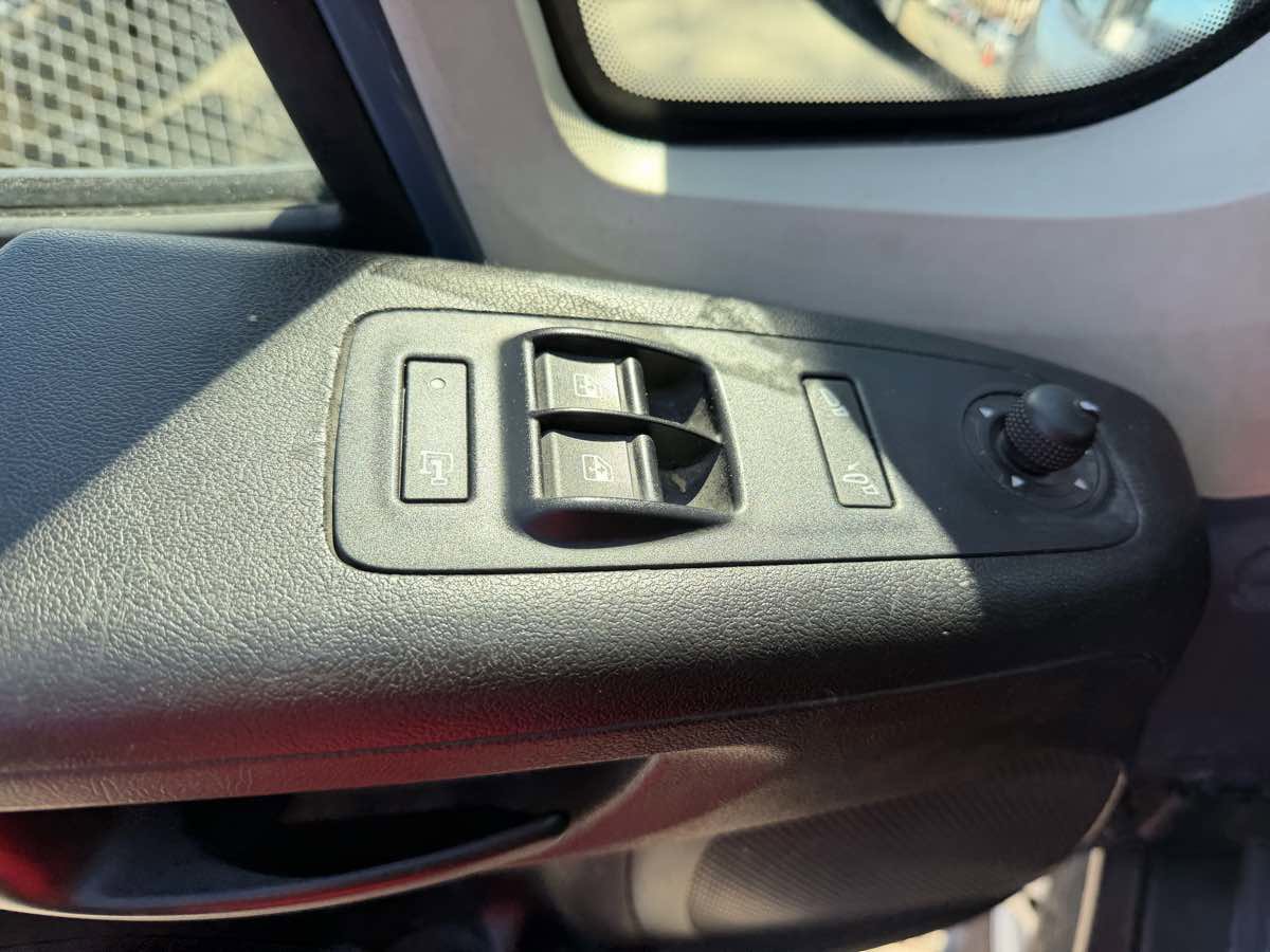 Used 2019 RAM ProMaster 3500 FWD image 12