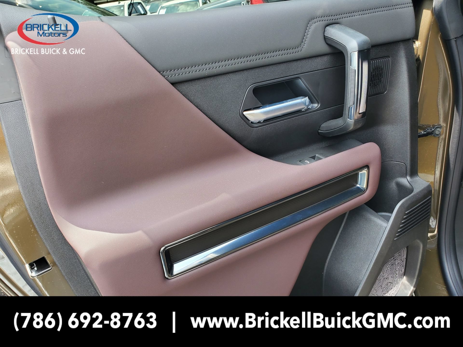 New 2026 GMC Hummer EV 4x4 Crew Cab image 9