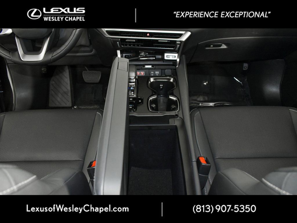 Used 2025 Lexus RX 350 Premium image 31