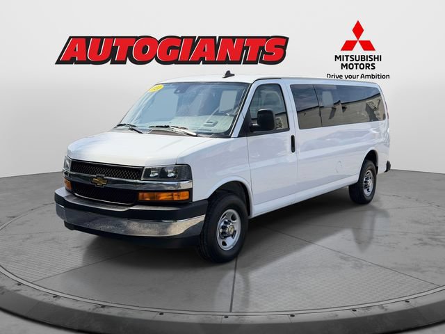 Used 2024 Chevrolet Express 3500 LT w/ LT Preferred Equipment Group RWD image 5