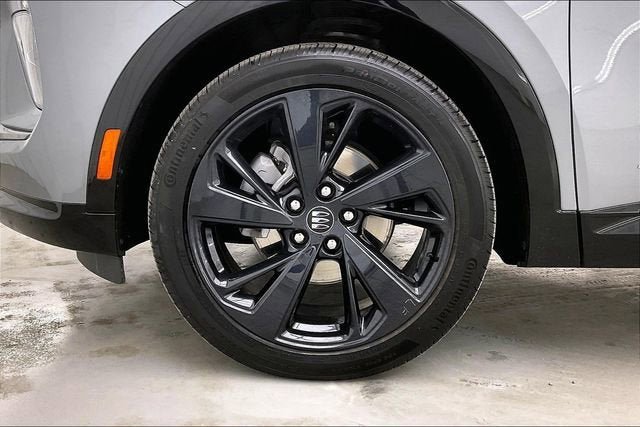 Certified 2025 Buick Envision Sport Touring AWD/4WD image 10