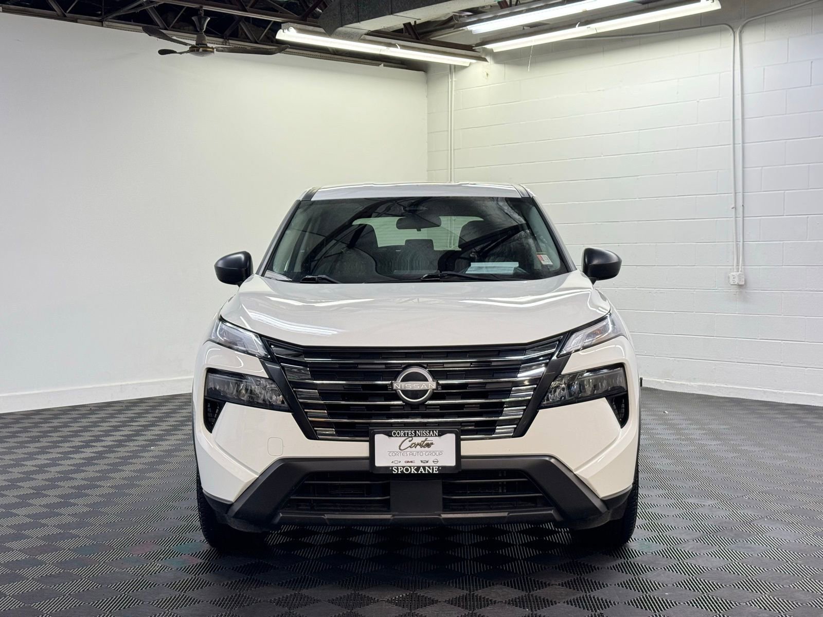 Used 2024 Nissan Rogue S image 5