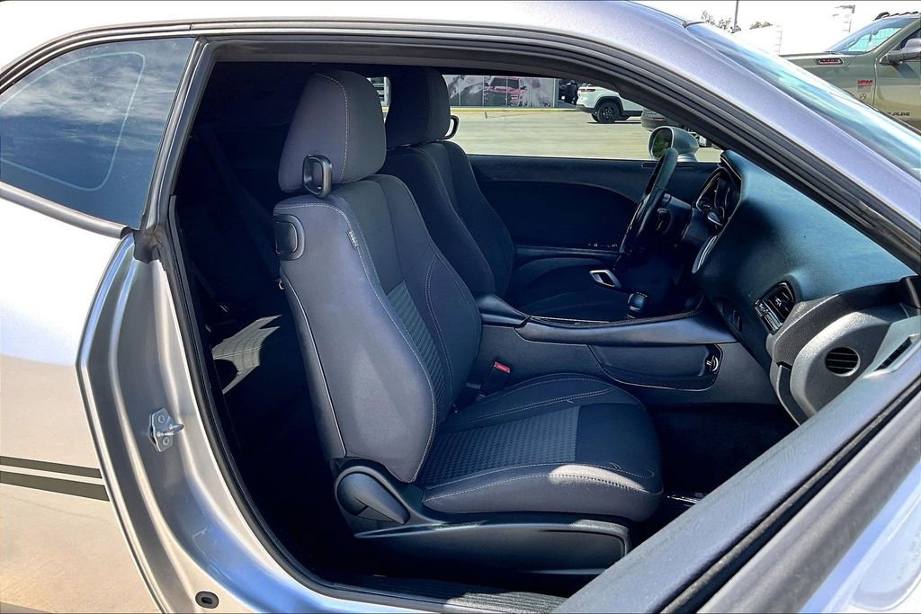 Certified 2016 Dodge Challenger SXT image 16