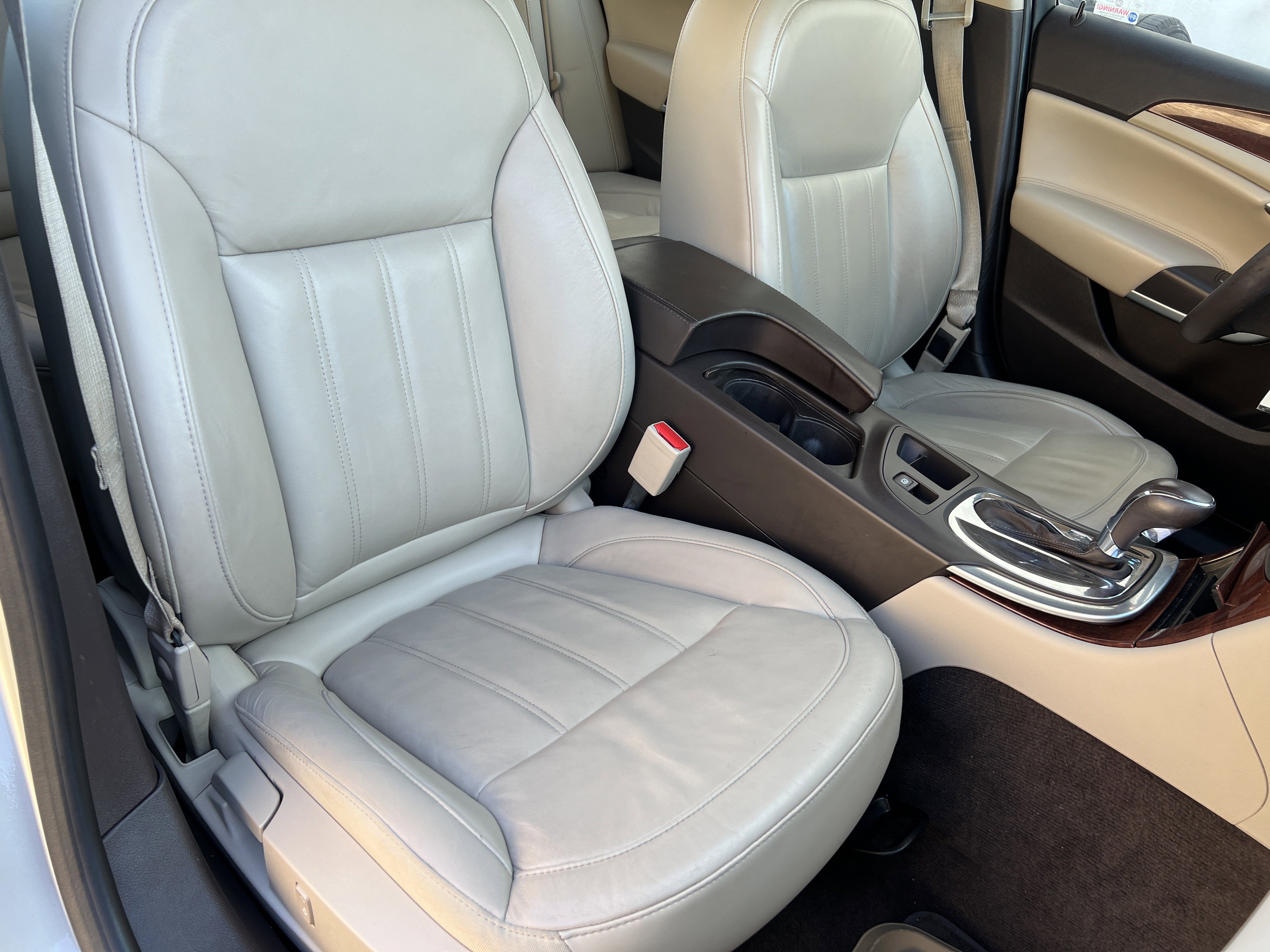 Used 2016 Buick Regal image 25