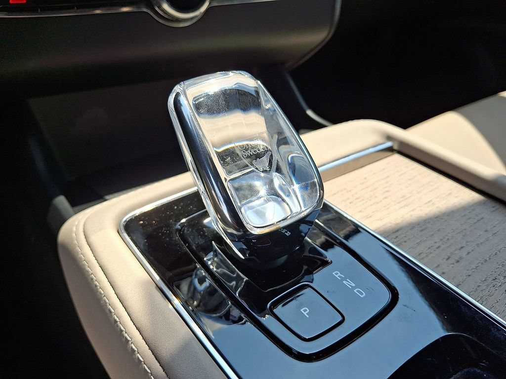 Certified 2026 Volvo XC90 B6 Plus AWD/4WD image 18