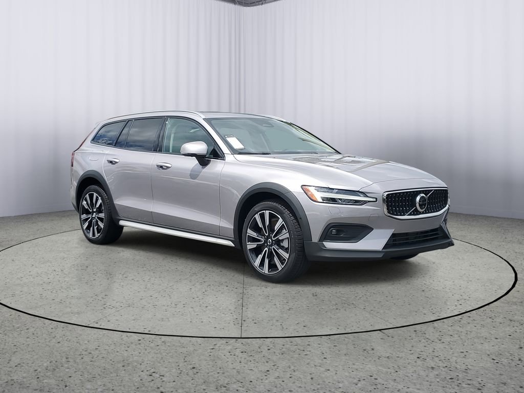 New 2026 Volvo V60 B5 Cross Country Ultra w/ Protection Package Premier image 1