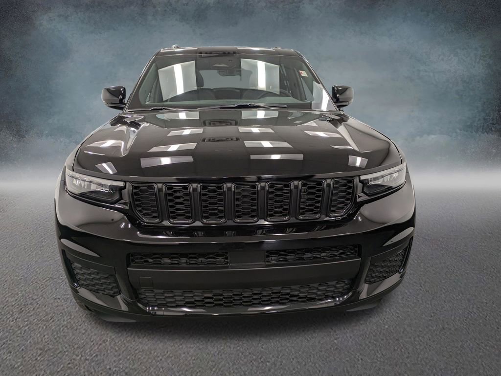 Used 2025 Jeep Grand Cherokee L Altitude AWD/4WD image 2