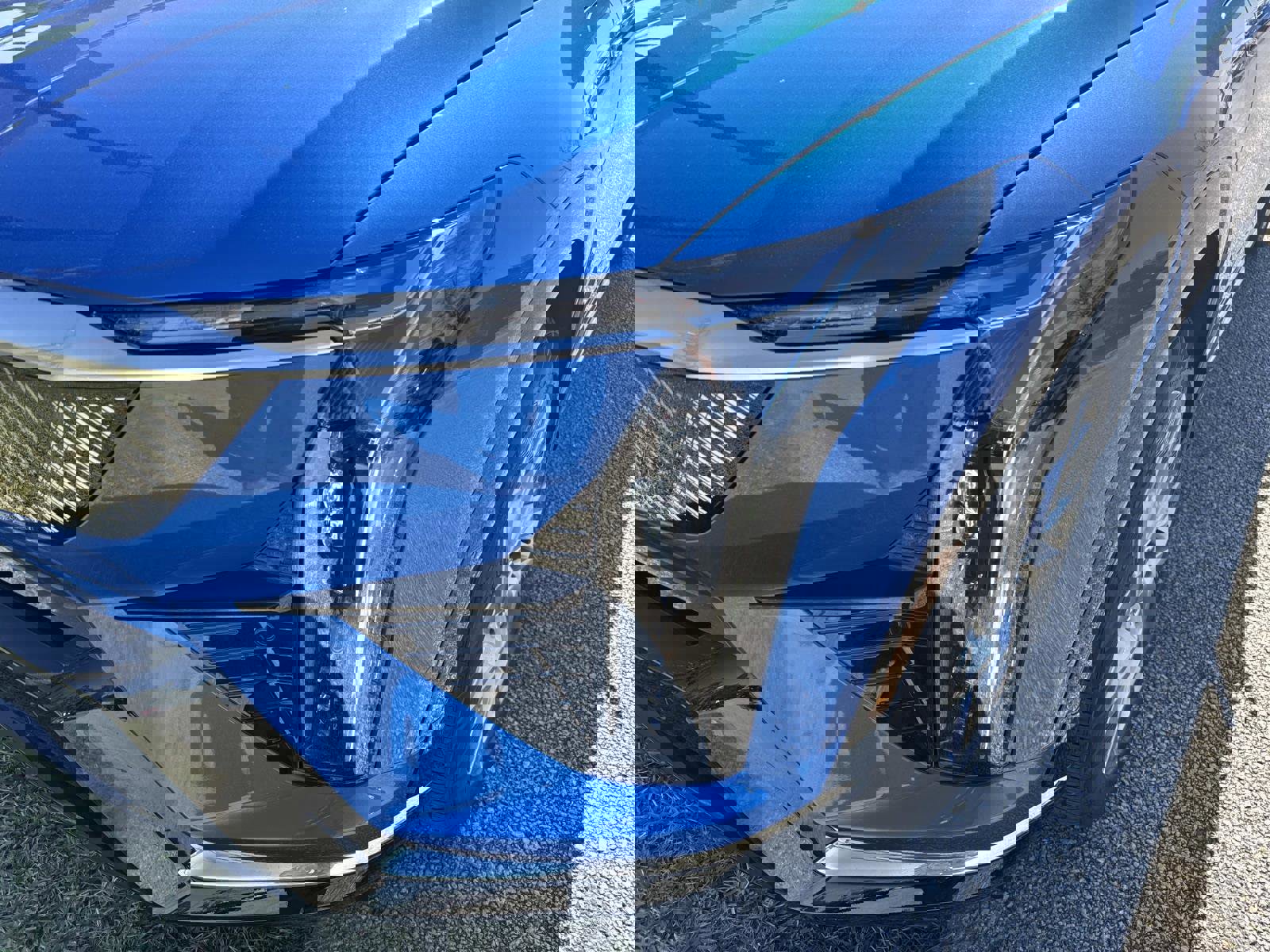 New 2026 Cadillac Optiq Luxury 2 image 8