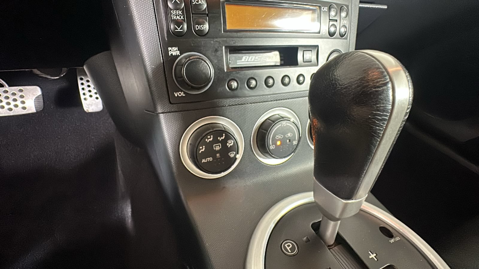 Used 2004 Nissan 350Z Touring RWD image 26