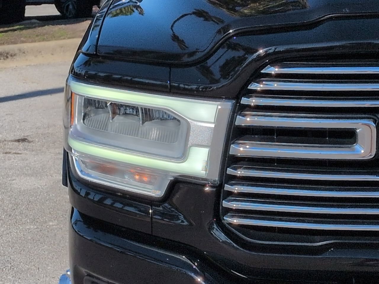 Used 2020 RAM 3500 Laramie AWD/4WD image 9