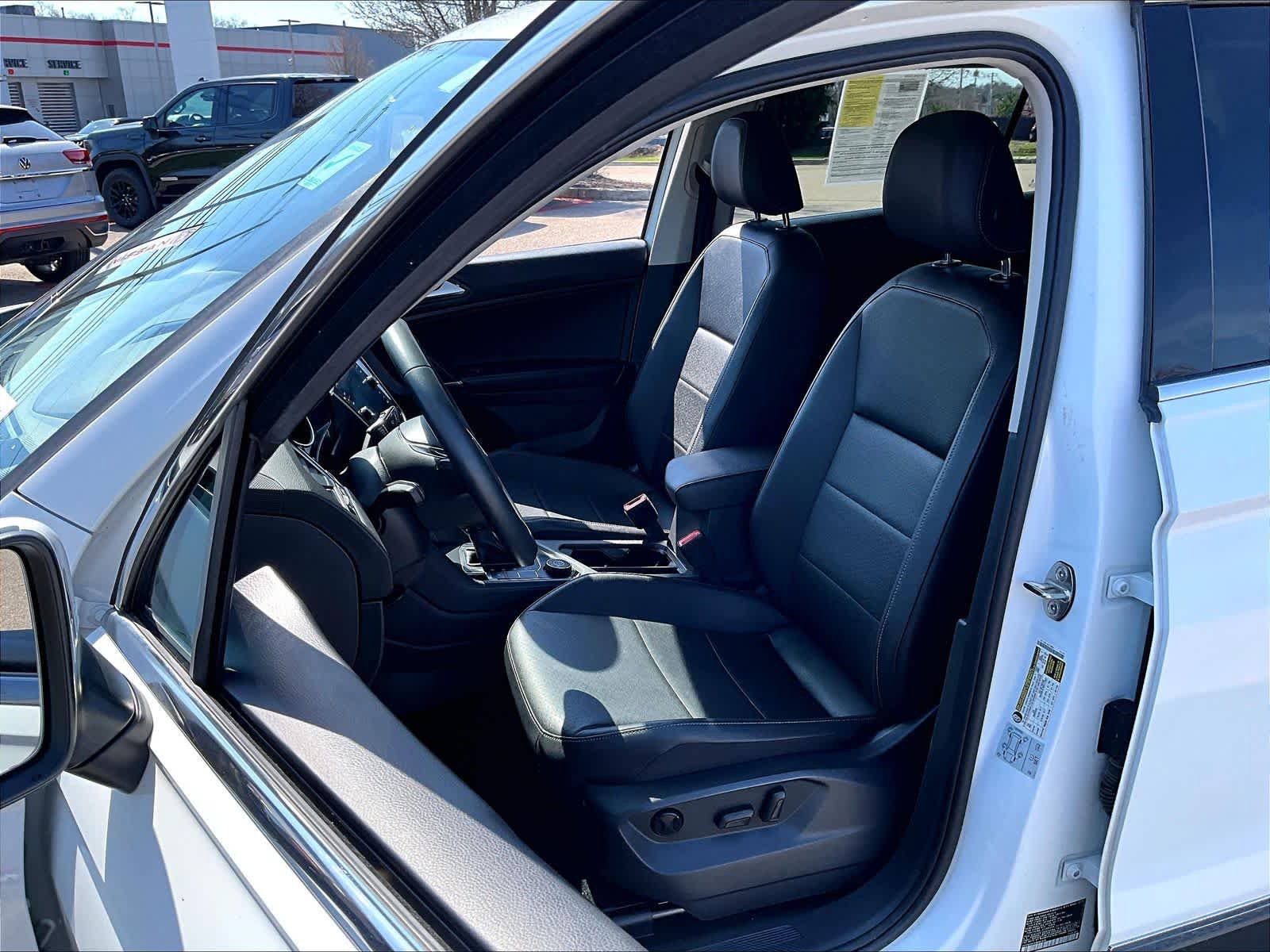 Used 2020 Volkswagen Tiguan SE AWD/4WD image 10