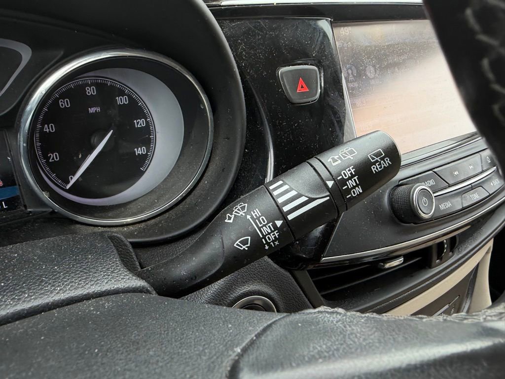 Used 2020 Buick Envision Preferred FWD image 18