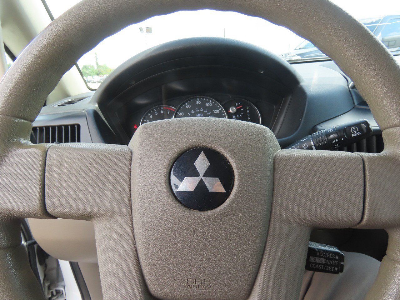 Used 2011 Mitsubishi Endeavor LS FWD image 27