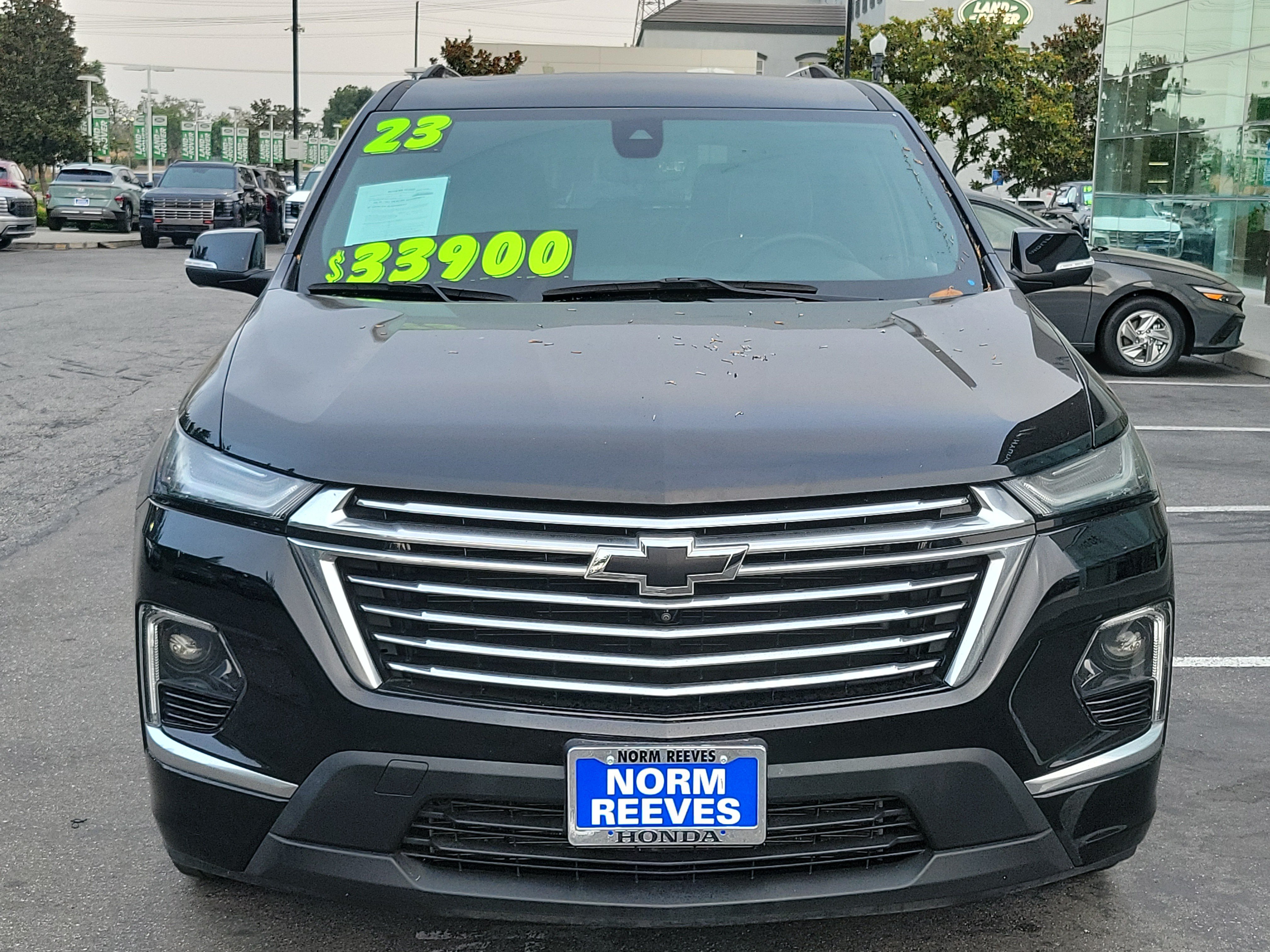 Used 2023 Chevrolet Traverse Premier FWD image 35