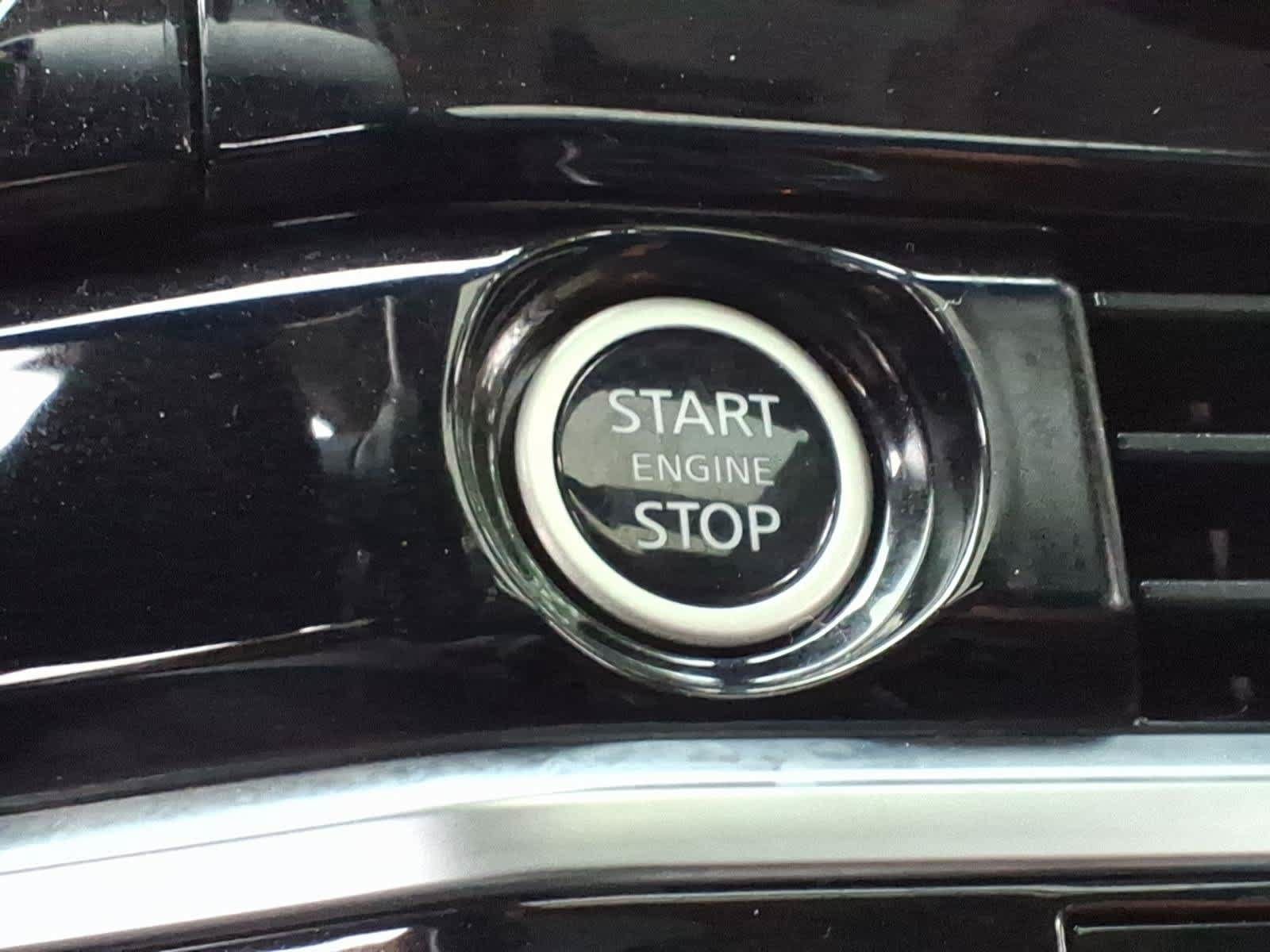 Used 2024 Nissan Pathfinder SV w/ SV Premium Package FWD image 24