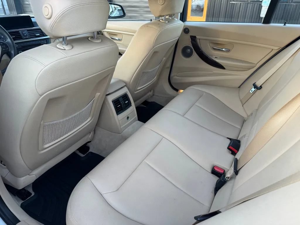 Used 2014 BMW 328i xDrive Sedan AWD/4WD image 6