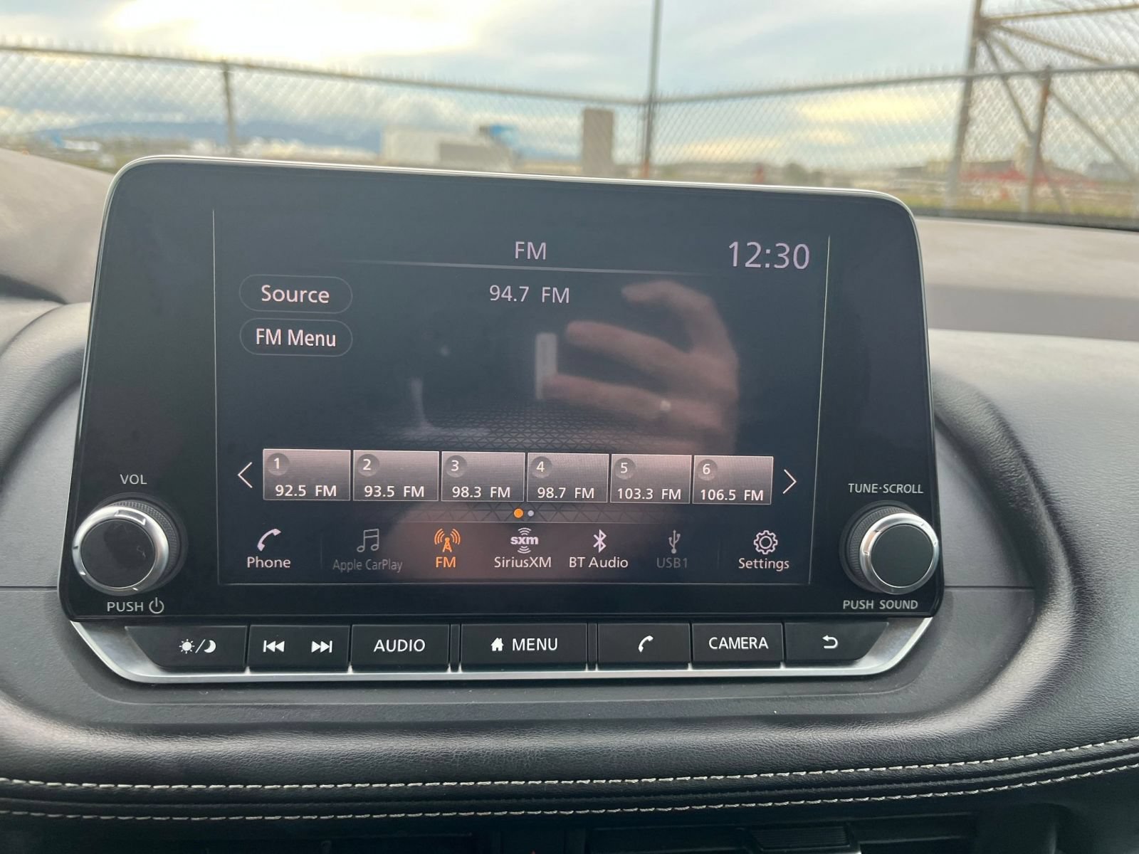 Used 2023 Nissan Rogue S FWD image 16