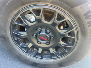 Used 2025 Toyota Tacoma SR5 AWD/4WD image 8