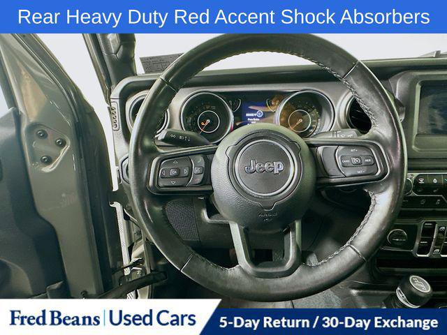 Certified 2022 Jeep Gladiator Sport AWD/4WD image 16
