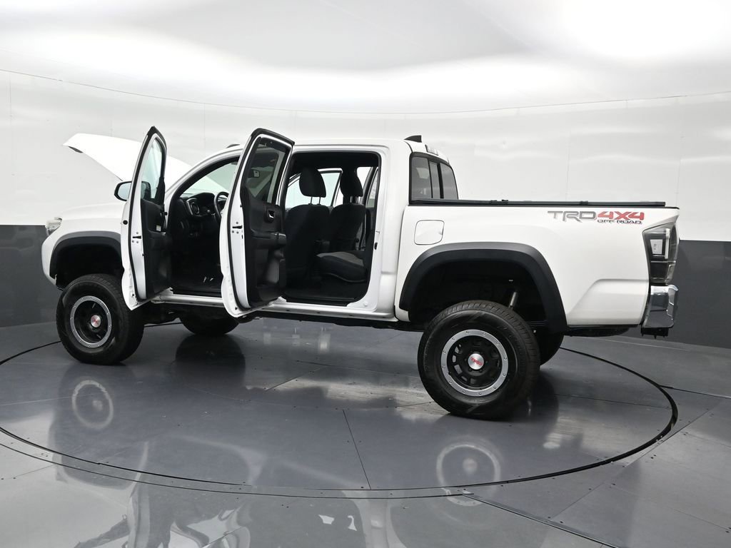 Used 2020 Toyota Tacoma TRD Off-Road image 35