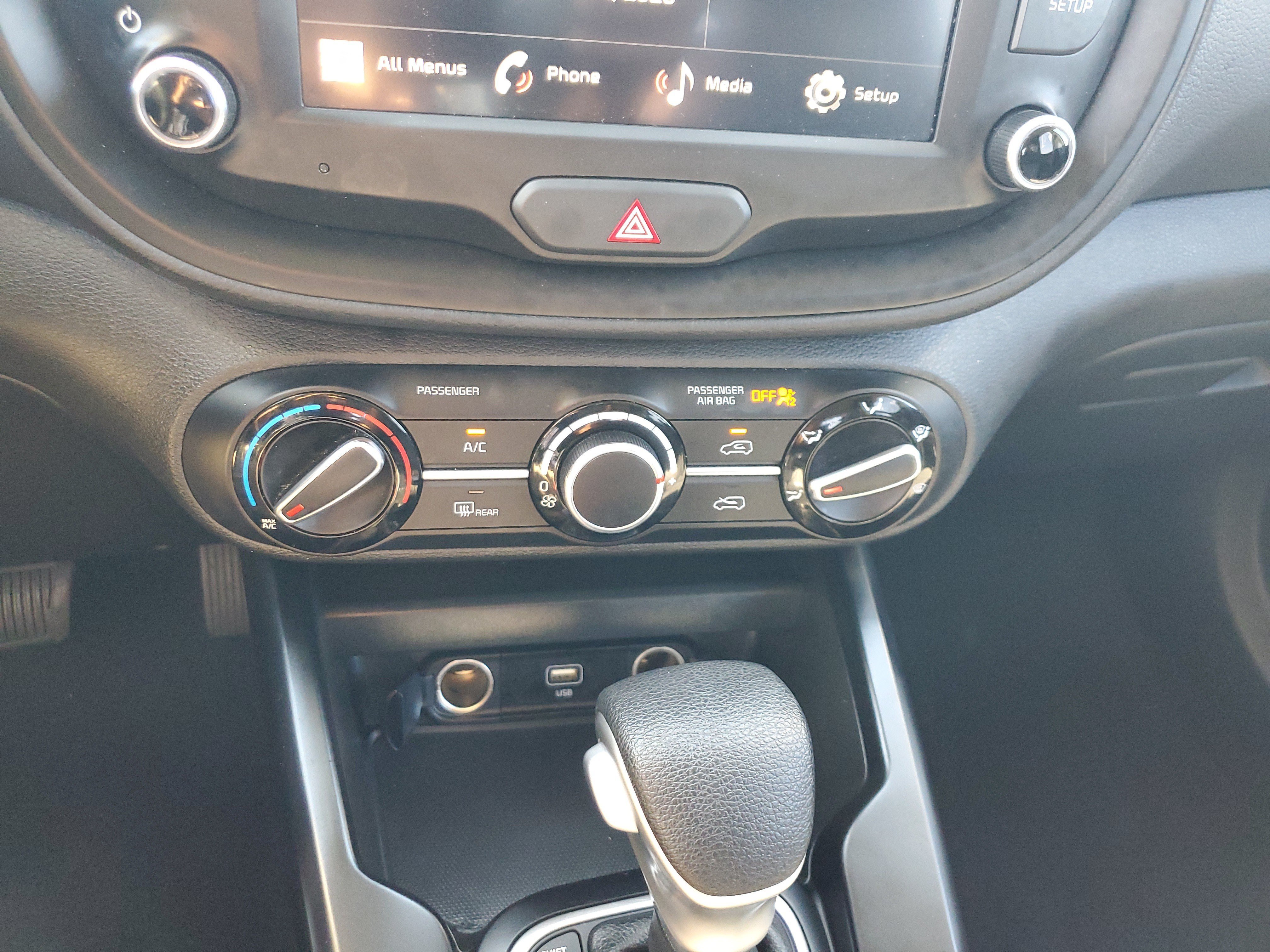 Used 2025 Kia Soul LX w/ LX Technology Package FWD image 20