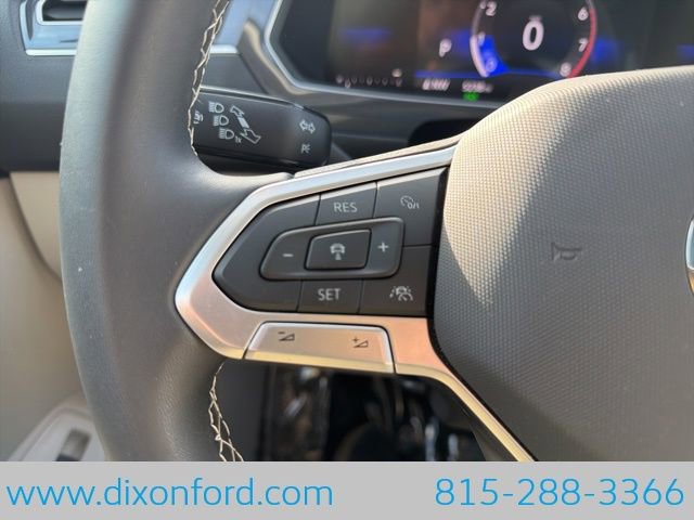 Used 2024 Volkswagen Tiguan SE image 14