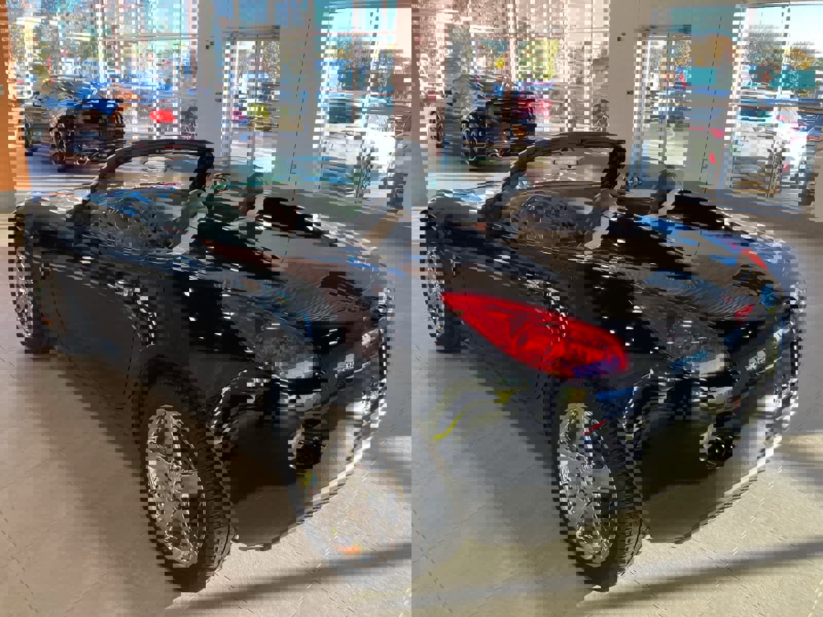 Used 2007 Pontiac Solstice Convertible w/ Premium Package image 7