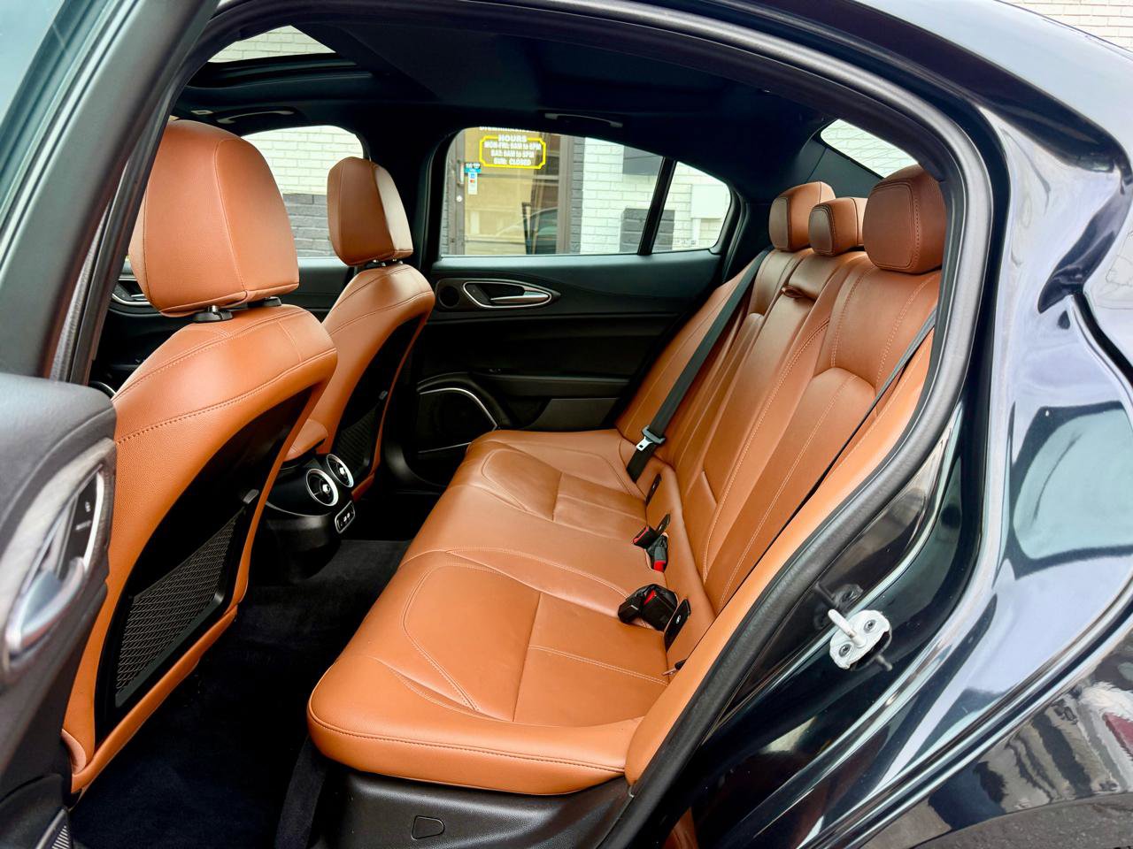 Used 2022 Alfa Romeo Giulia Ti AWD/4WD image 21