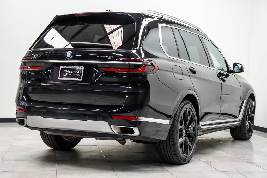 Used 2025 BMW X7 xDrive40i AWD/4WD image 13