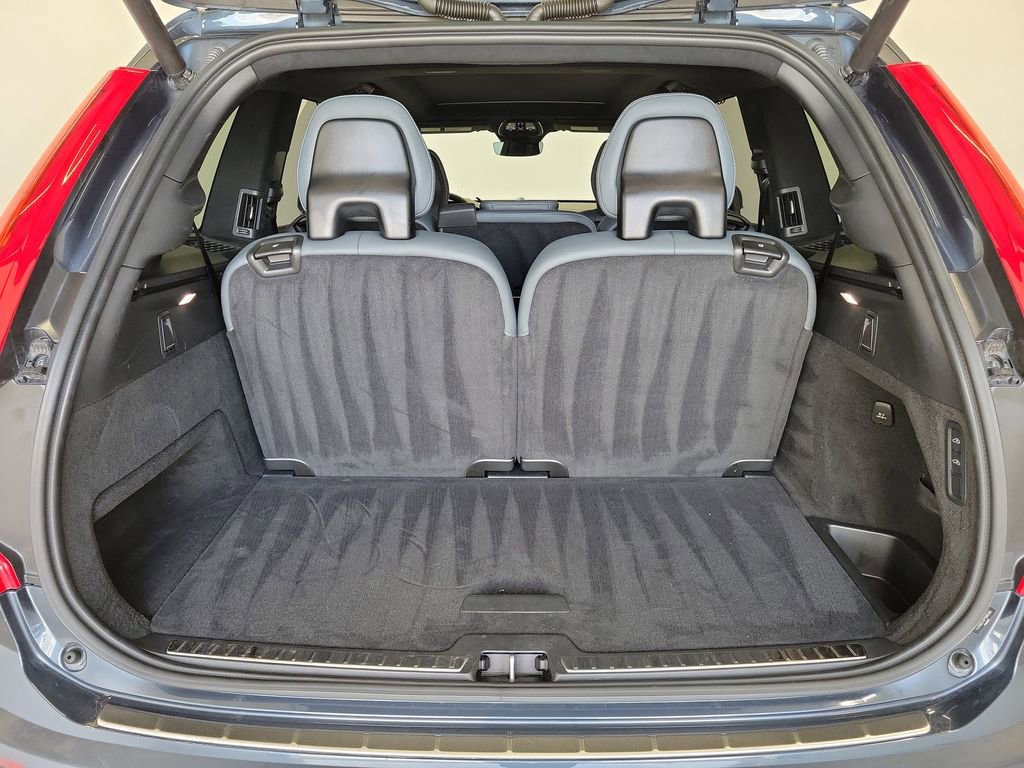 Used 2023 Volvo XC90 T8 Ultimate w/ Lounge Package image 10
