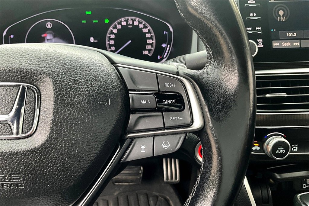 Used 2018 Honda Accord Sport image 11