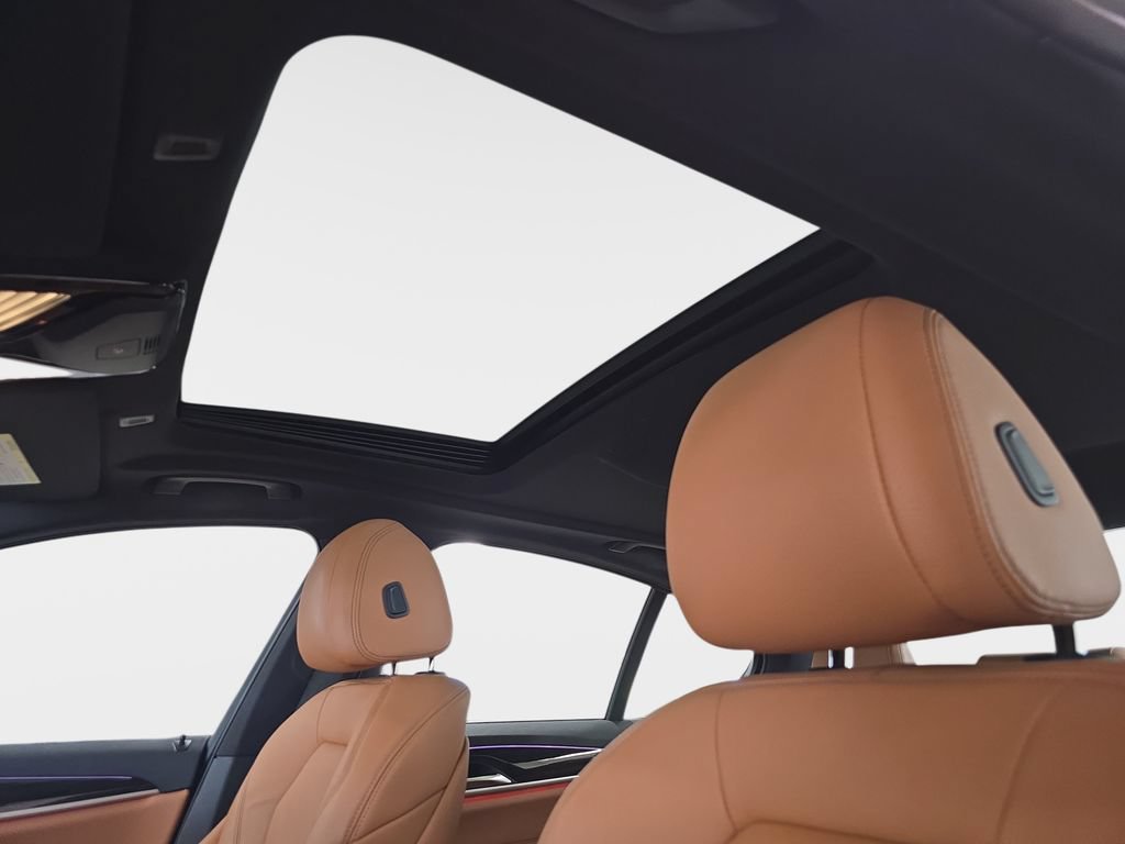 Certified 2023 BMW 530i w/ Premium Package RWD image 29