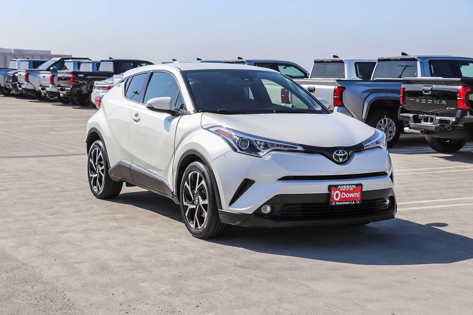 Used 2019 Toyota C-HR Limited FWD image 3