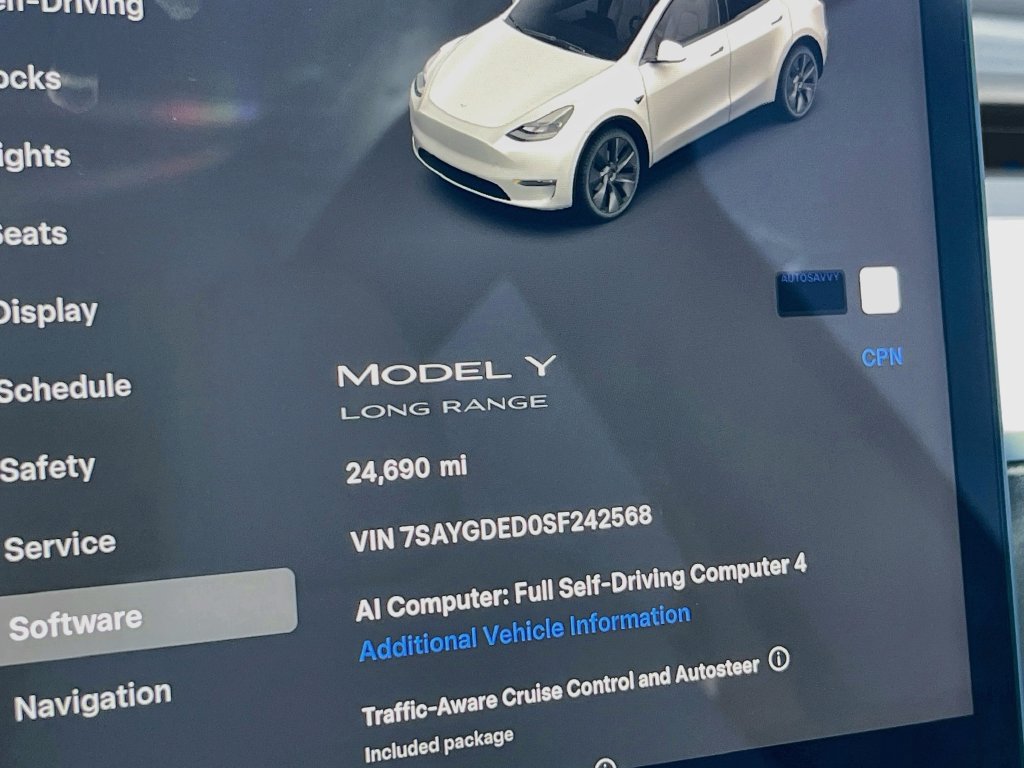 Used 2025 Tesla Model Y Long Range RWD image 12