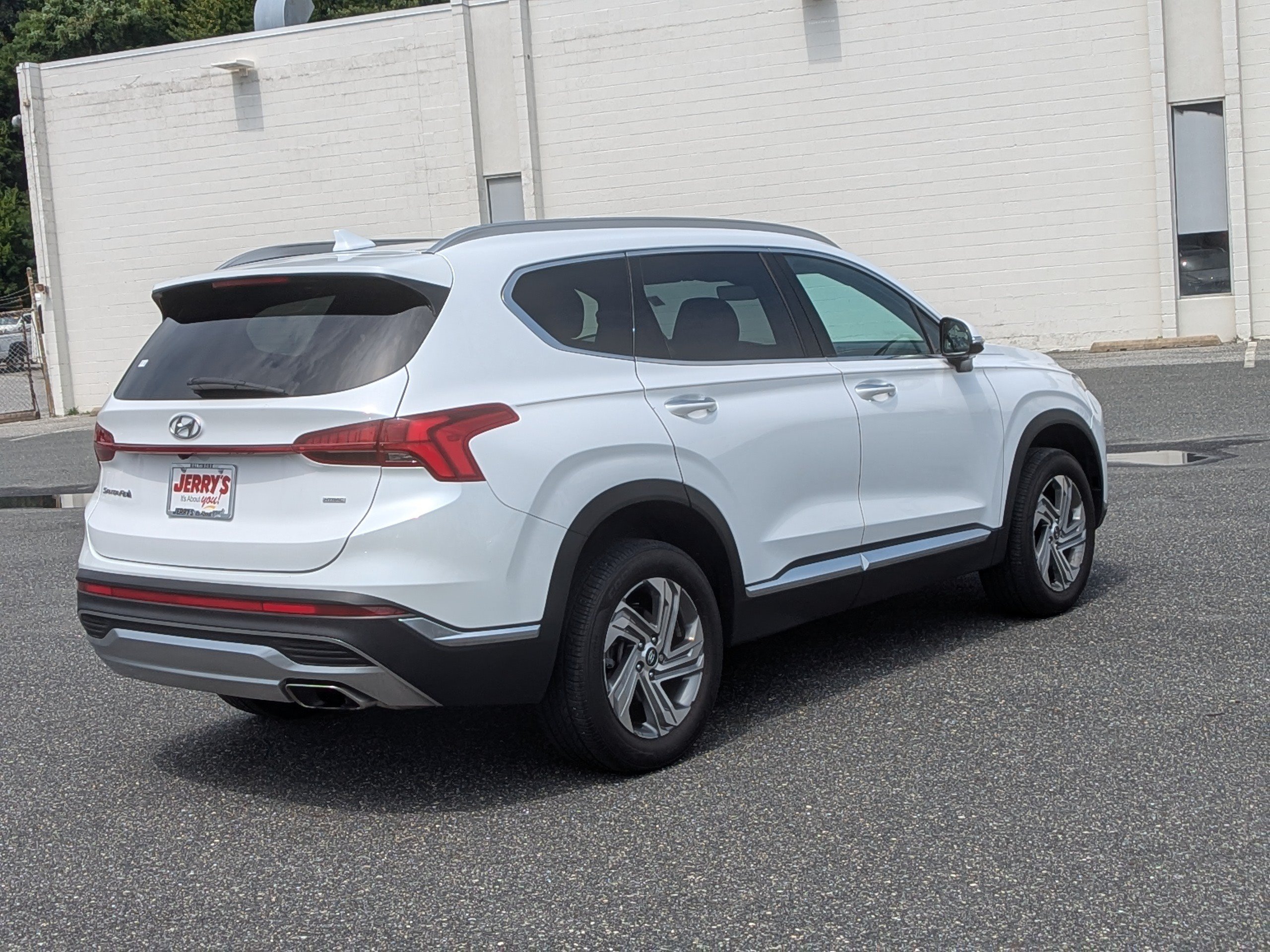 Used 2021 Hyundai Santa Fe SEL w/ Convenience + Premium Package AWD/4WD image 9