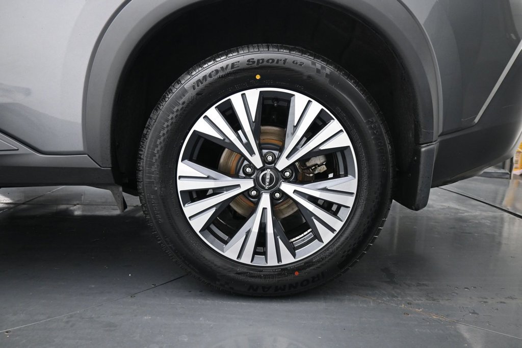 Used 2023 Nissan Rogue SV AWD/4WD image 15