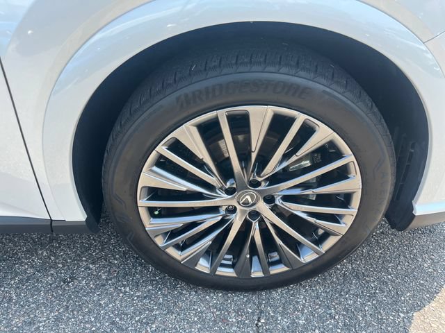 Used 2025 Lexus RX 450h AWD w/ Convenience Package image 6