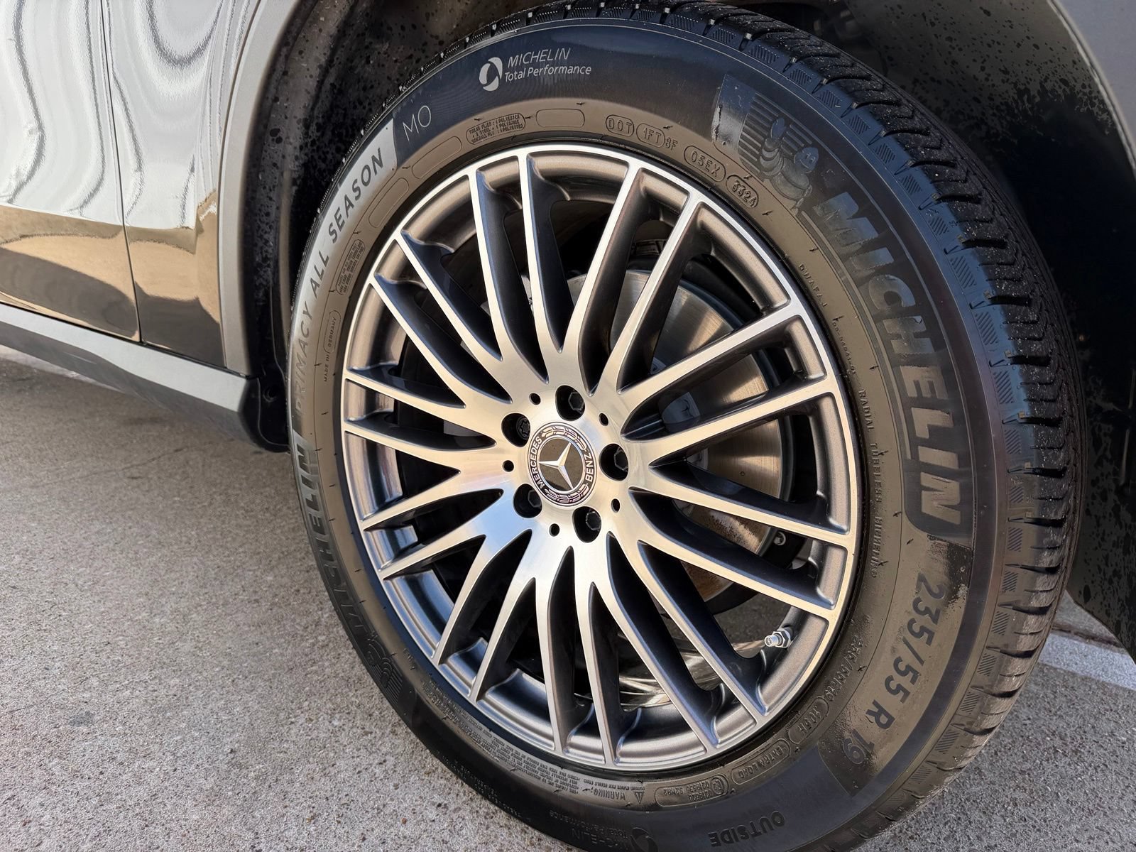 Used 2025 Mercedes-Benz GLC 300 4MATIC image 44