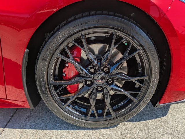 Used 2024 Chevrolet Corvette Stingray Premium Conv w/ Z51 Performance Package image 11