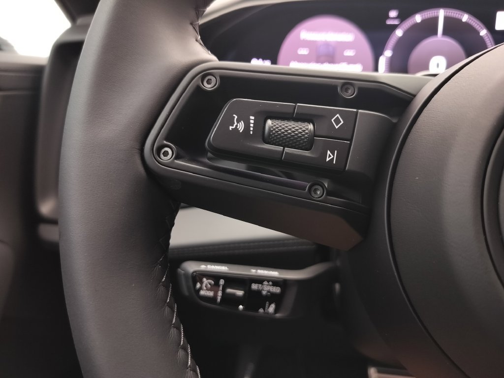 New 2026 Porsche Cayenne Electric Coupe AWD/4WD image 11