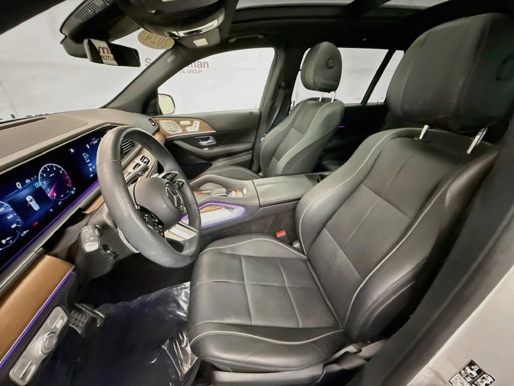 Used 2024 Mercedes-Benz GLS 580 4MATIC image 21