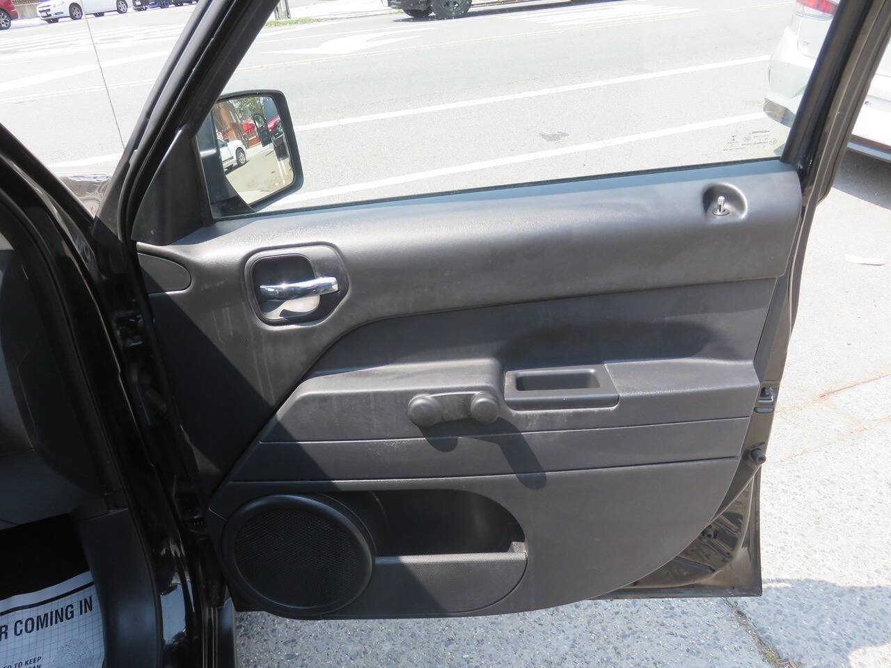 Used 2015 Jeep Patriot Sport FWD image 22
