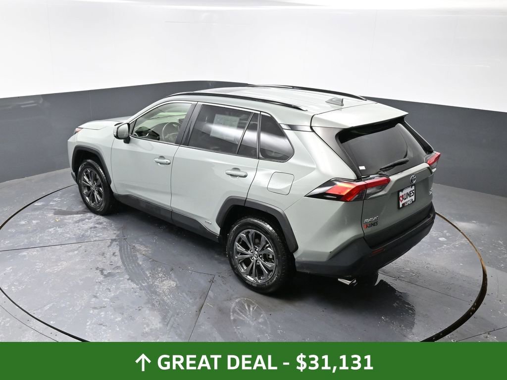 Used 2023 Toyota RAV4 XLE Premium image 49