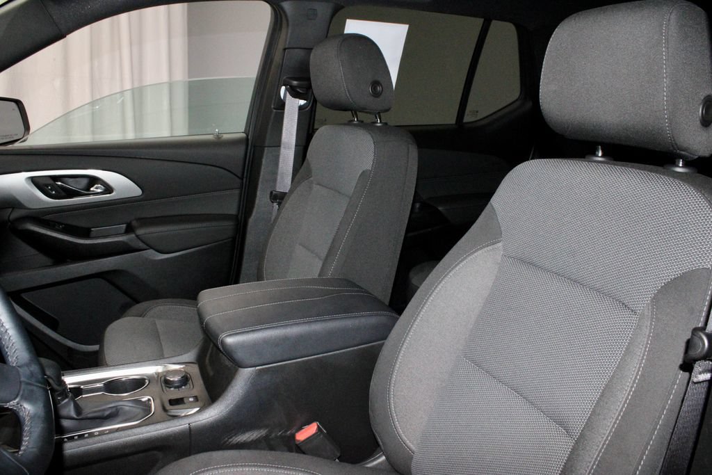Used 2023 Chevrolet Traverse LT FWD image 27