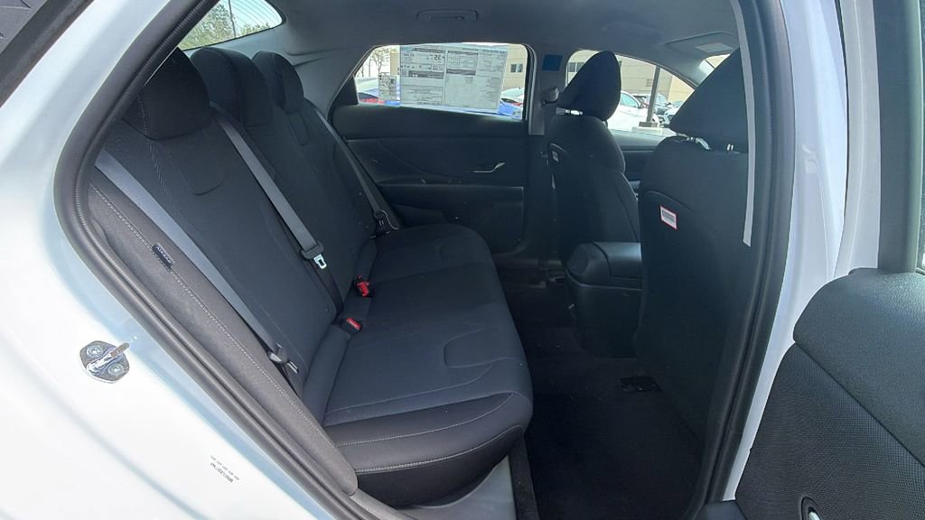 New 2026 Hyundai Elantra SE w/ Cargo Package image 15