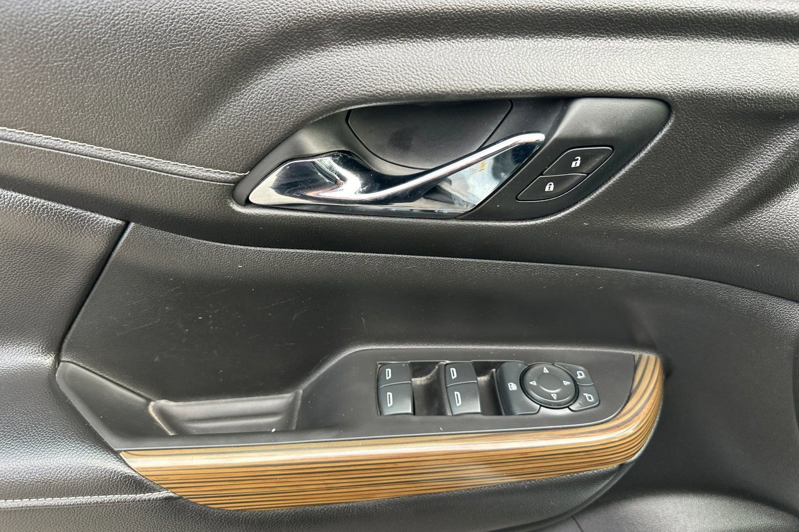 Used 2019 GMC Acadia SLE w/ LPO, Cargo Package image 11